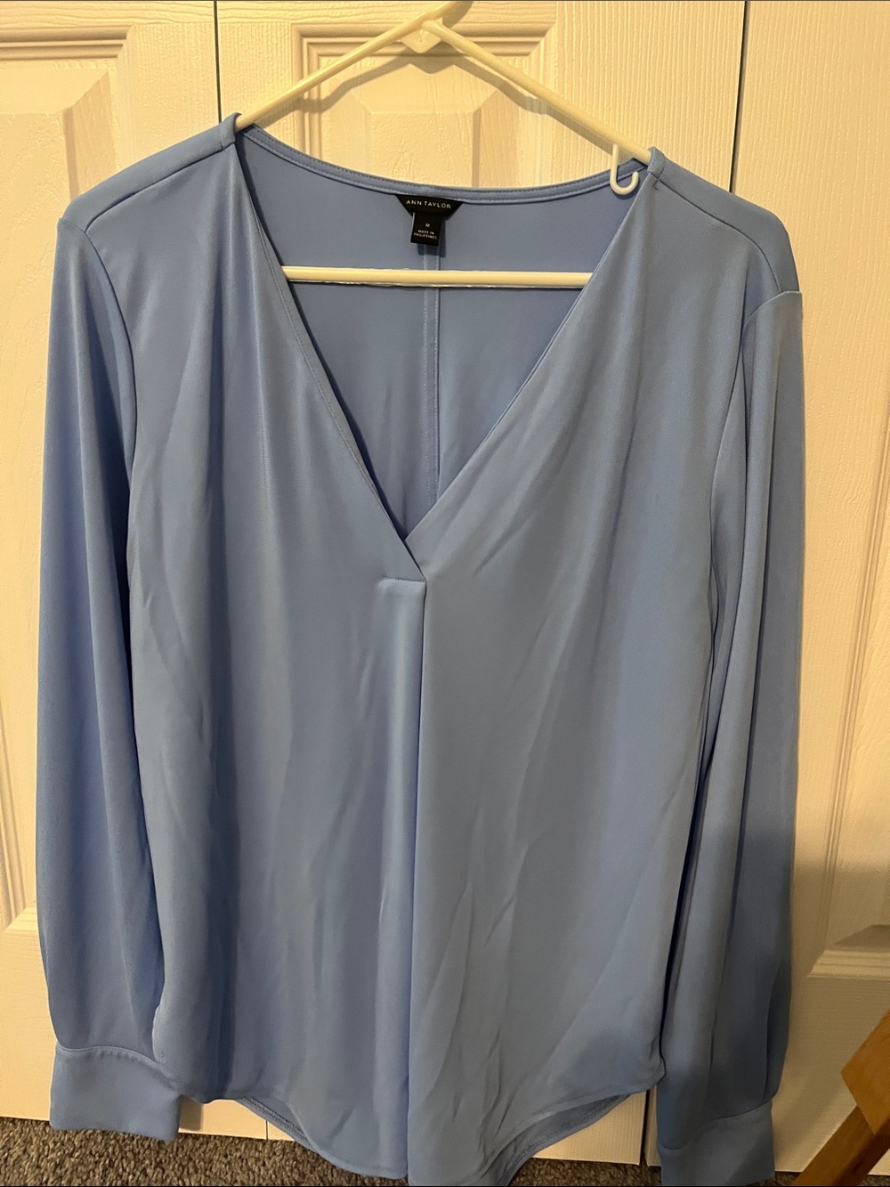 Ann Taylor Powder Blue V-Neck Long Sleeve Top